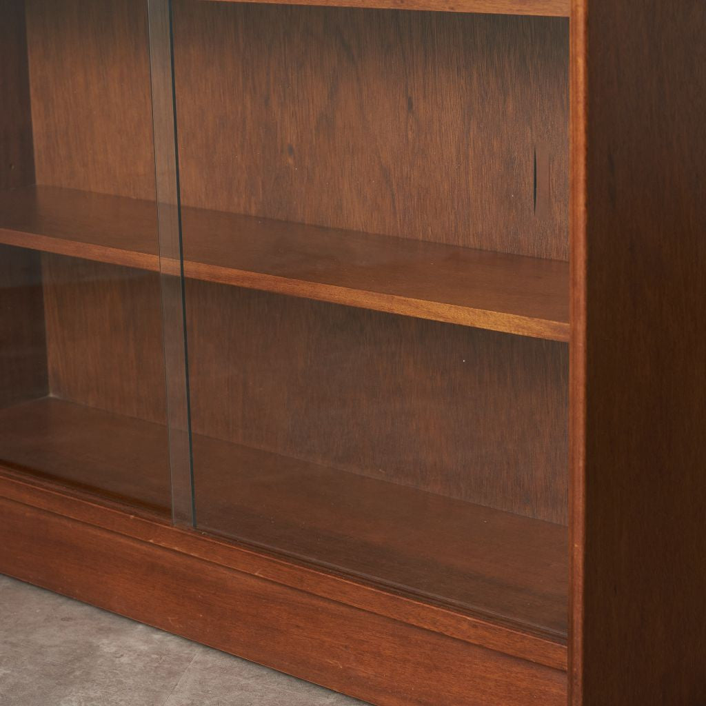 ヴィンテージ ガラスキャビネット