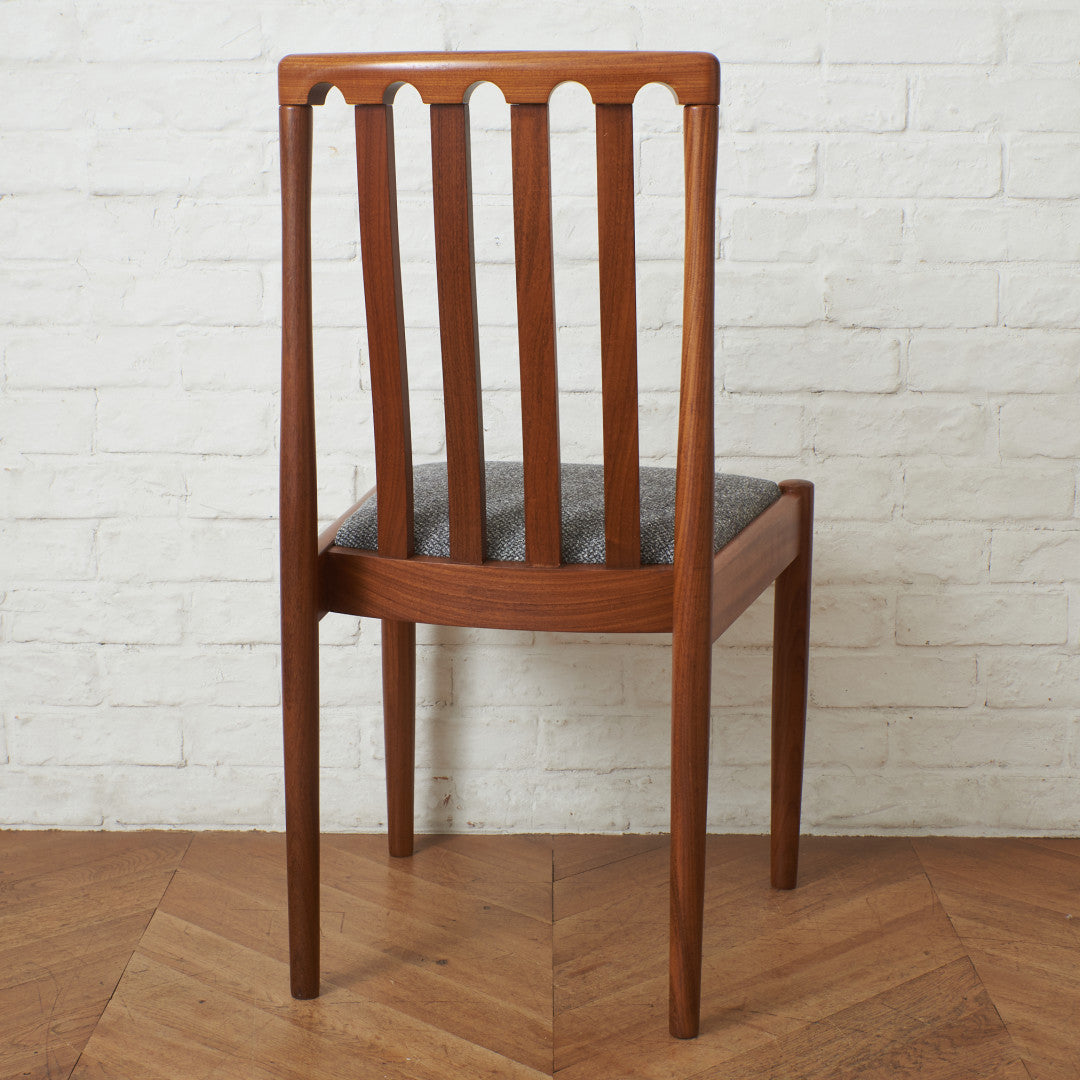 スラットバックチェア/ 張替済