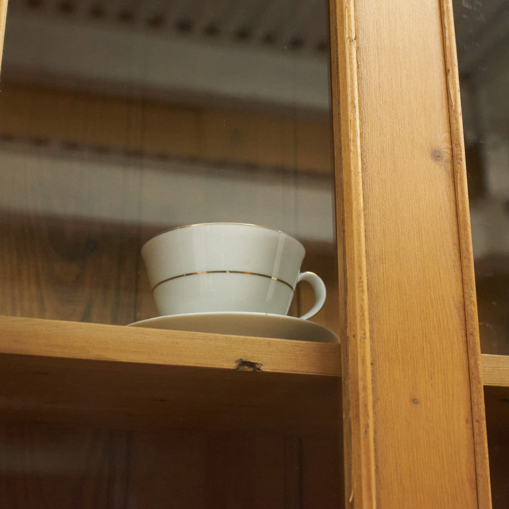 カントリースタイル パイン材 キャビネット