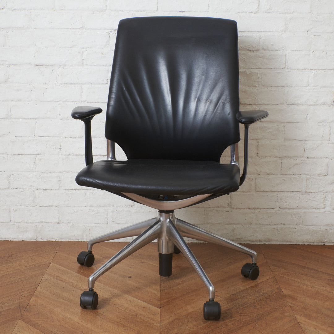 メダチェア – rocca rocca