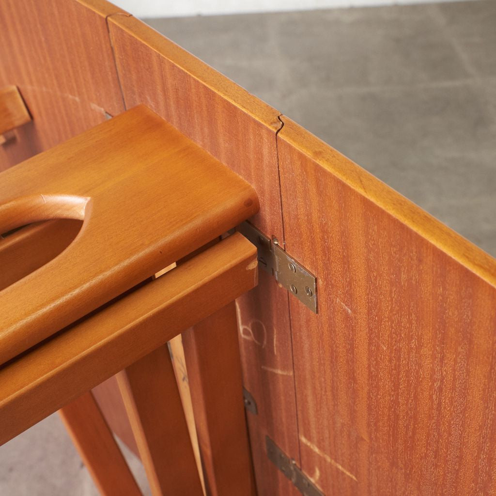 ドロップリーフゲートレッグテーブル