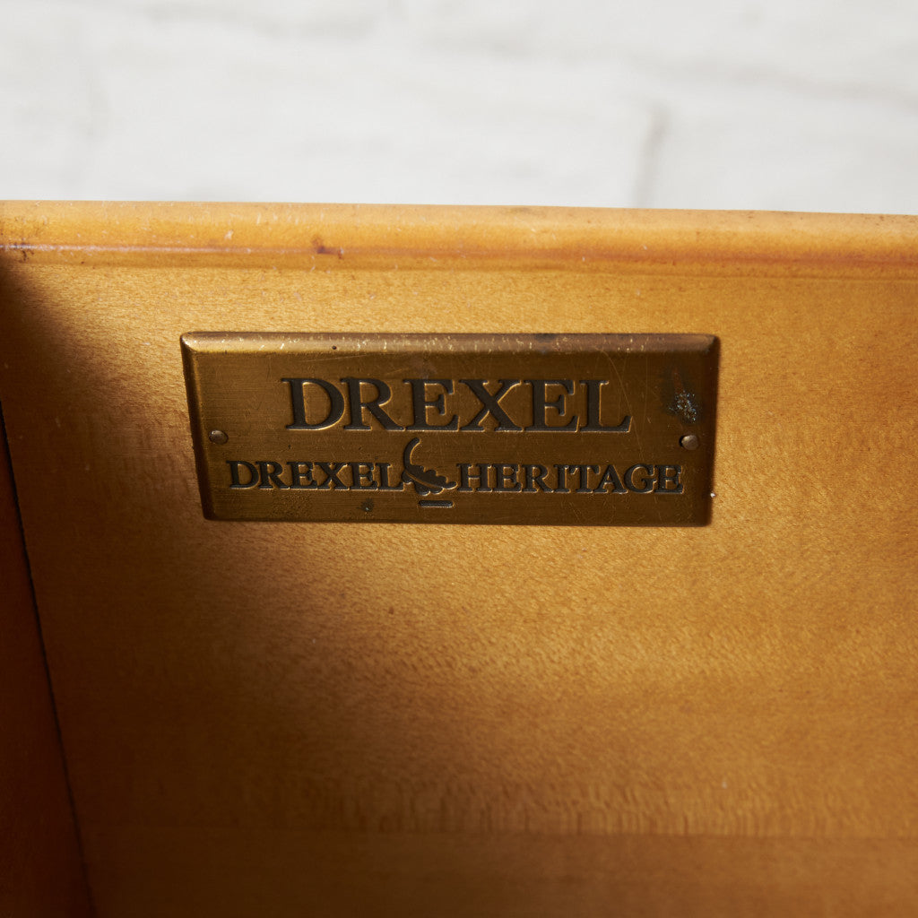 サイドテーブル