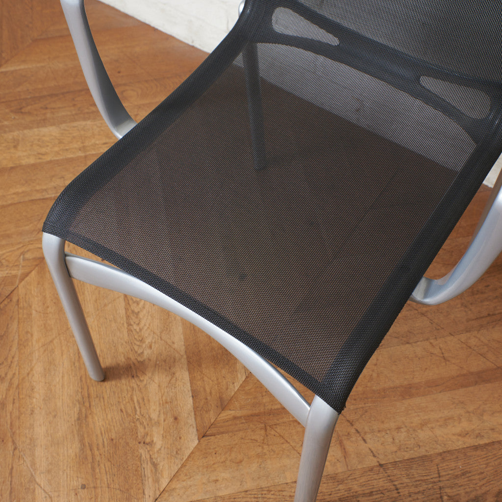 HIGH FRAME スタッキング アームチェア