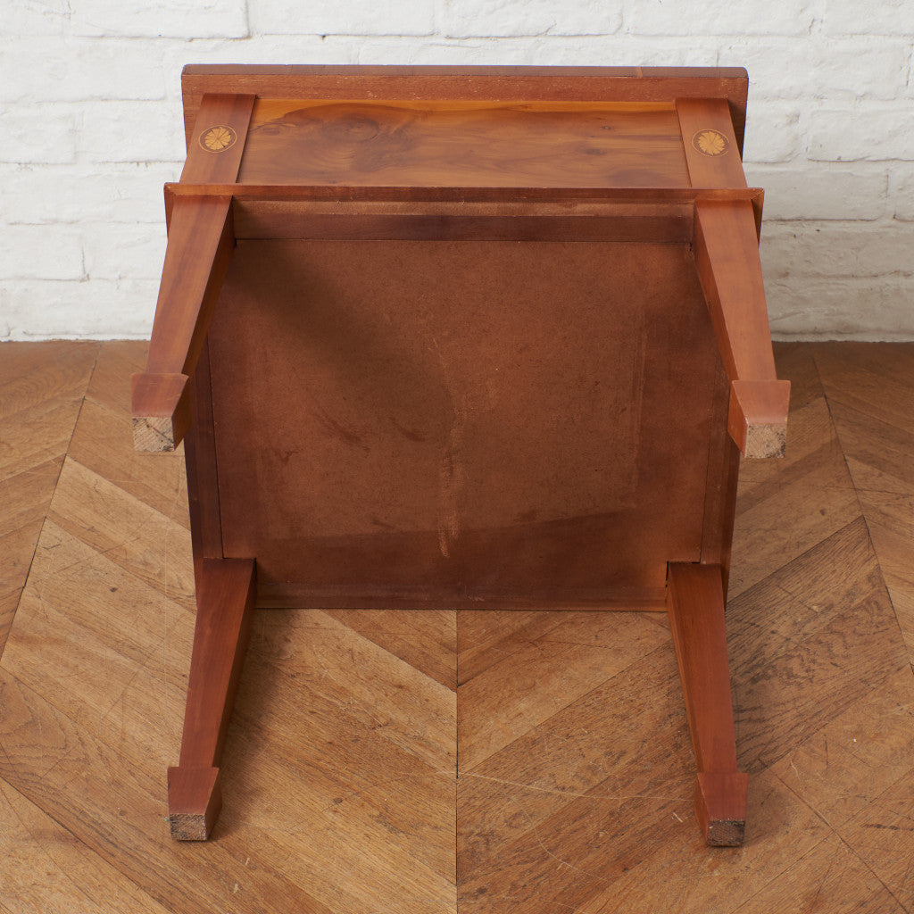 西洋クラシック 象嵌細工 ナイトテーブル