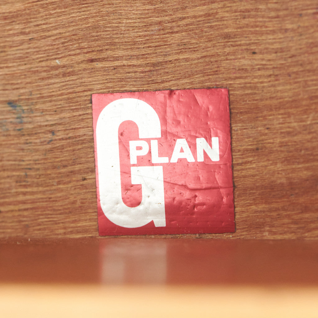 Fresco 脚付きサイドボード (4072)