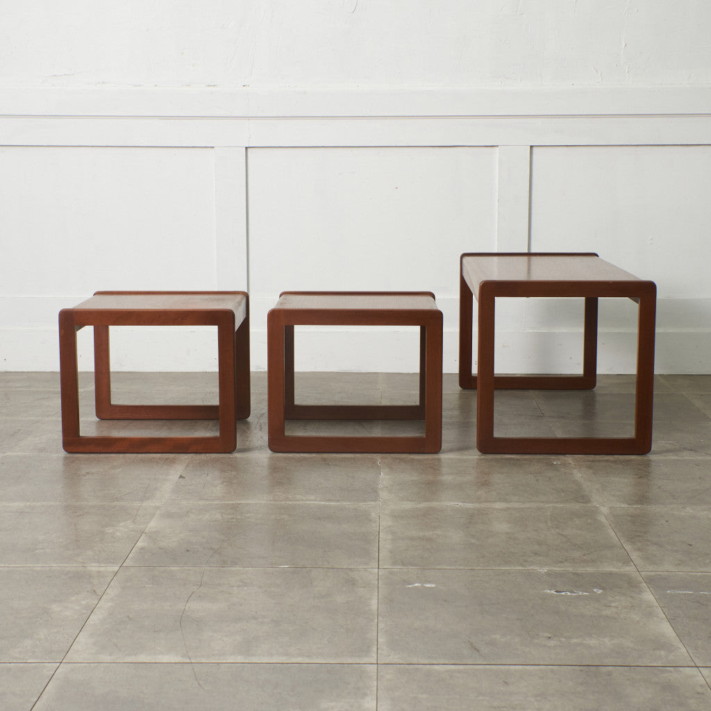 ヴィンテージ ネストコーヒーテーブル