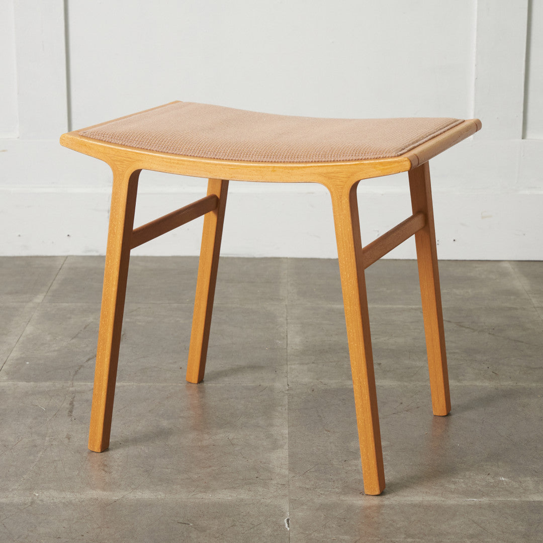 スツール / T-5576NA-ST｜天童木工 TENDO – rocca rocca