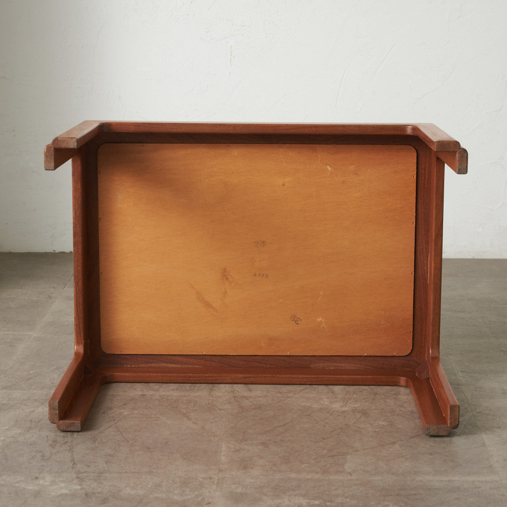 タイルトップ コーヒーテーブル