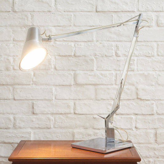 KELVIN T ADJUSTABLE デスクライト