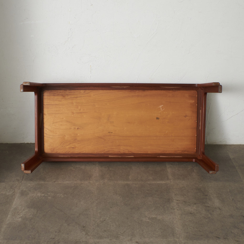 タイルトップ コーヒーテーブル