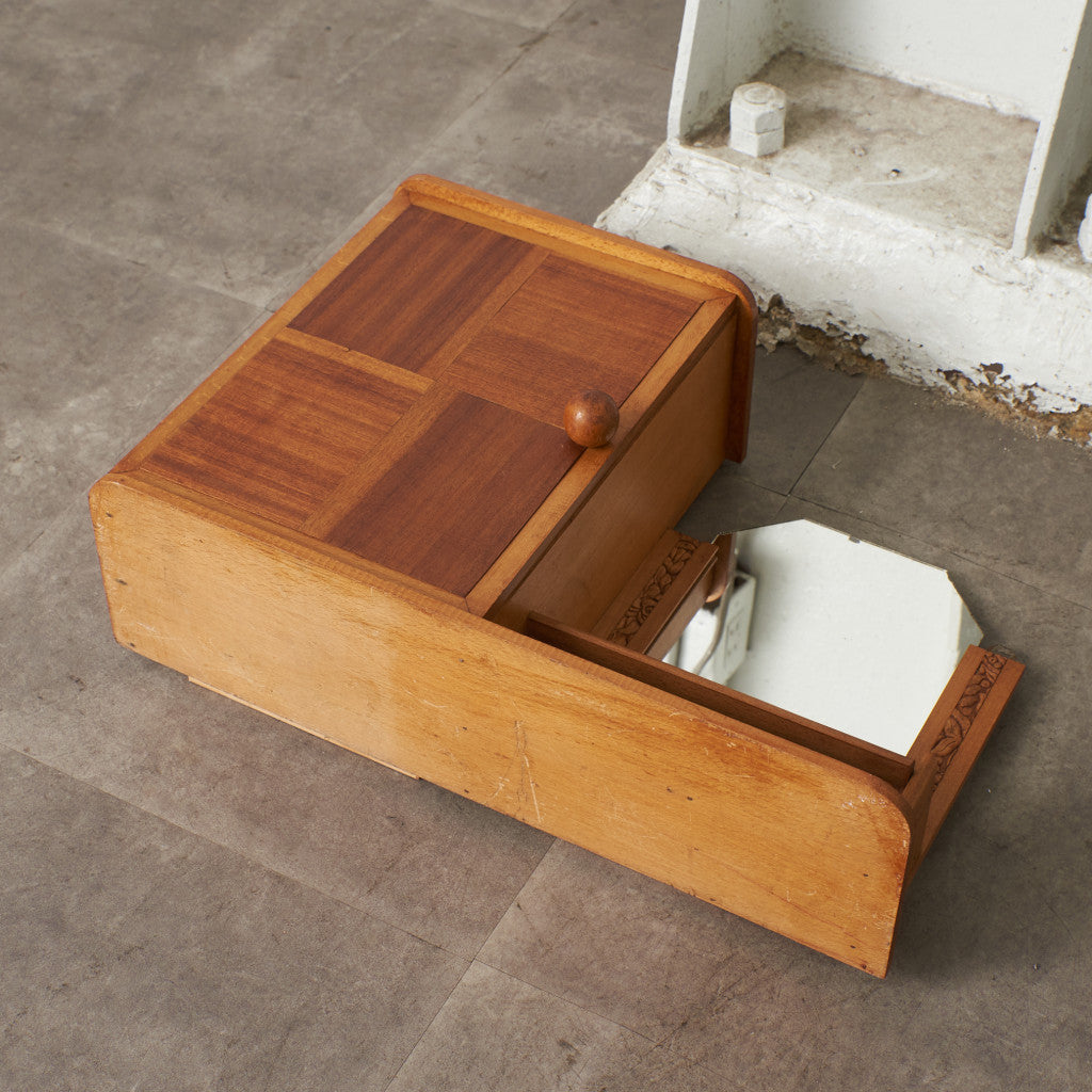 ベルギー製 ウォールキャビネット