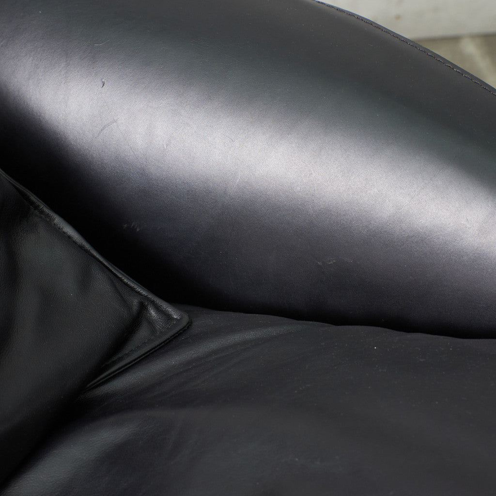 423 CAB ラウンジアームチェア