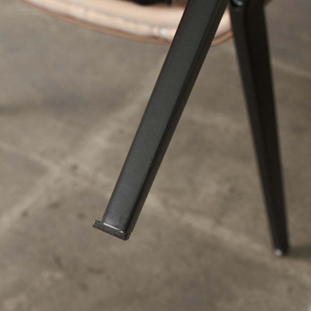 395 P22 ラウンジチェア