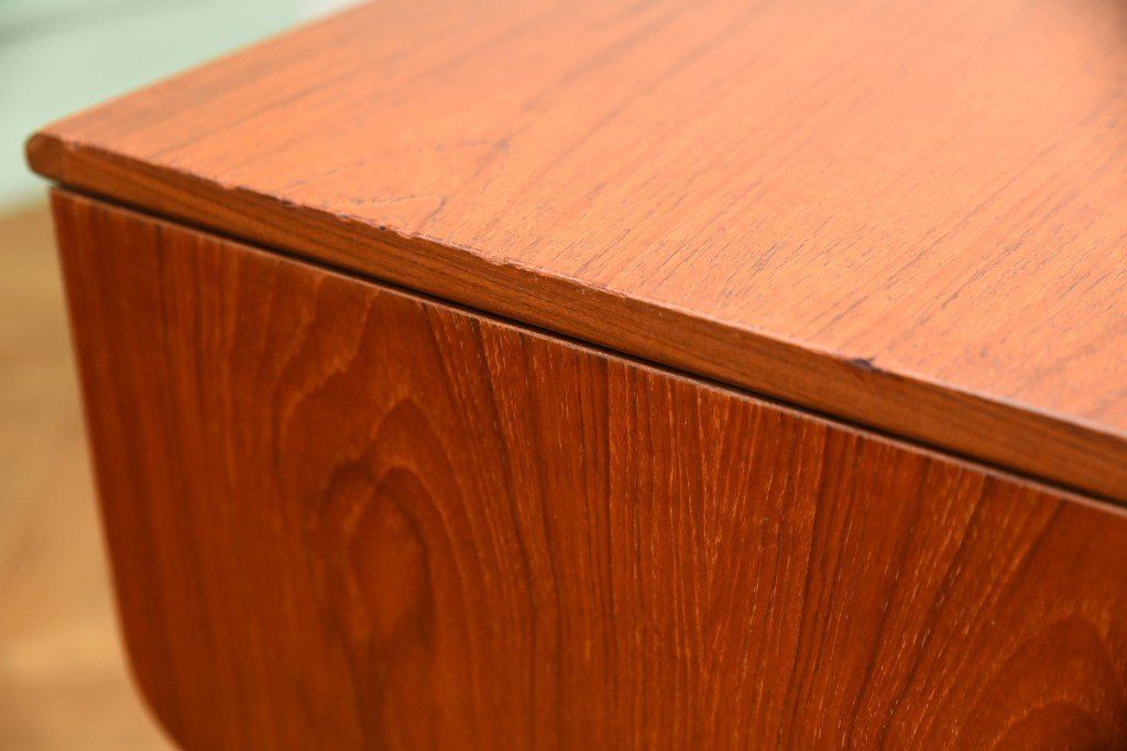G-PLAN Fresco バタフライサイドデスク (Side/Dressing Table 1987)|ジープラン G-PLAN|ビクター・ブラムウェル・ウィルキンス Victor Bramwell Wilkins
