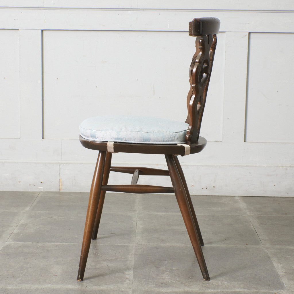 Old Colonial クッション付き シスルバックチェア