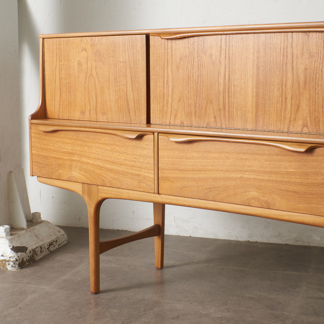 S-Form ヴィンテージ ハイサイドボード