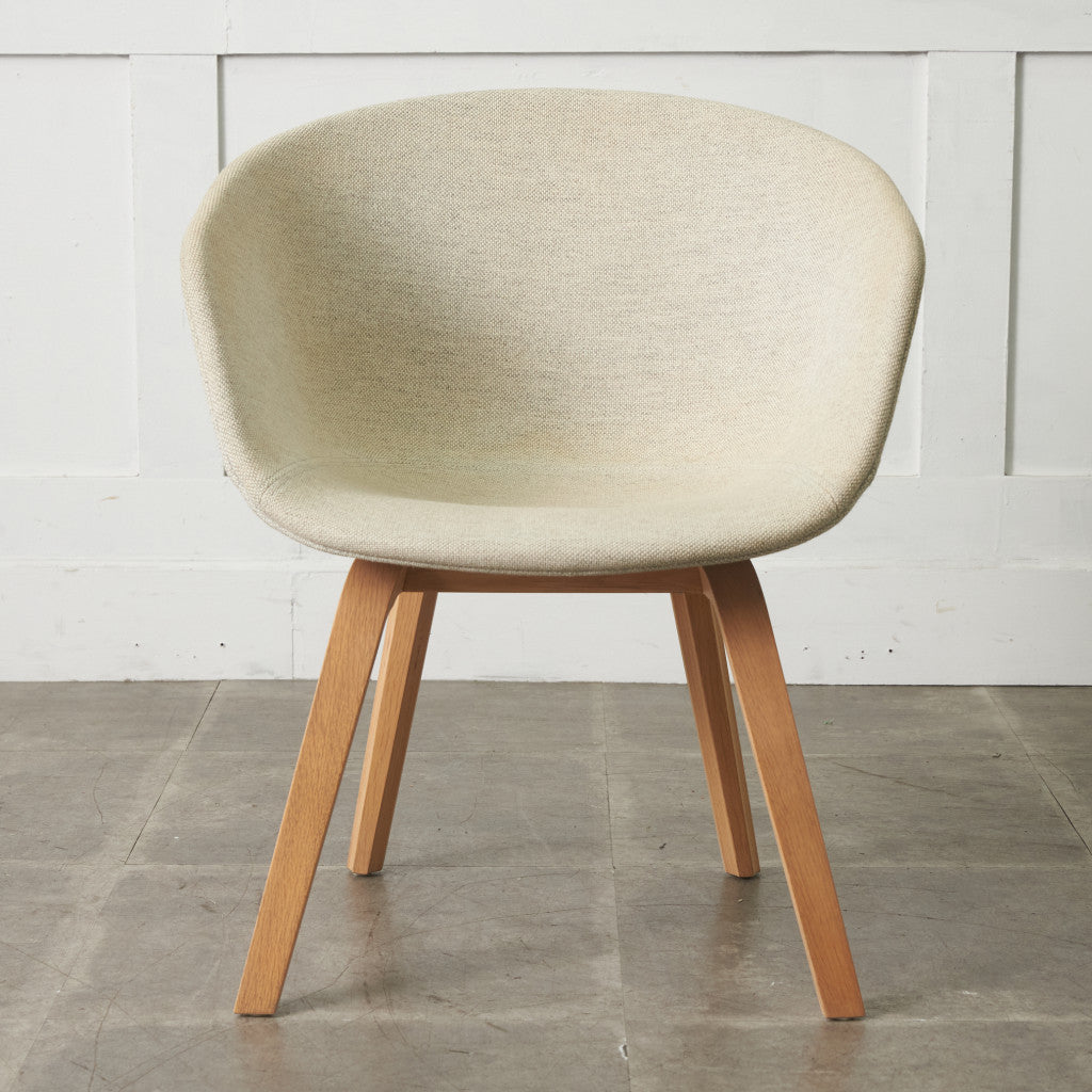 ABOUT A CHAIR アバウト ア チェア