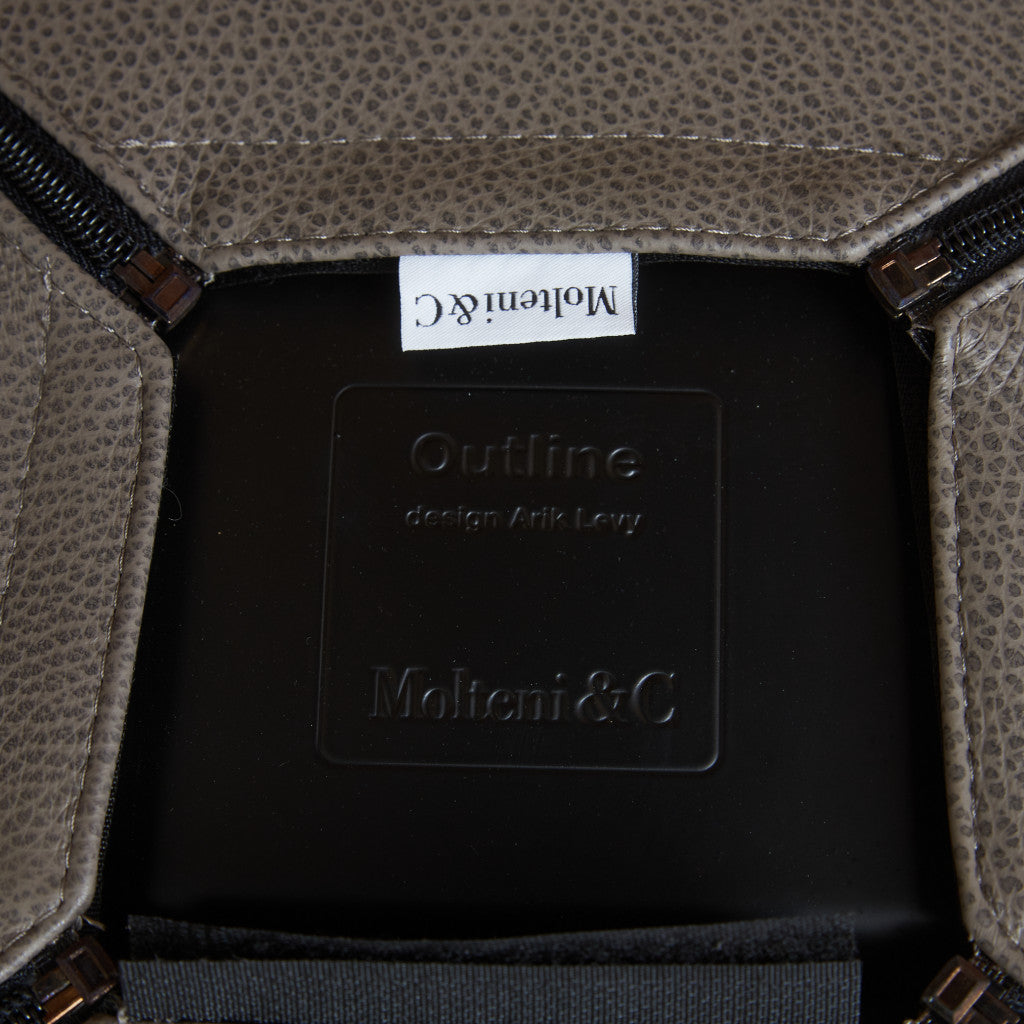 OUTLINE アームレスチェア