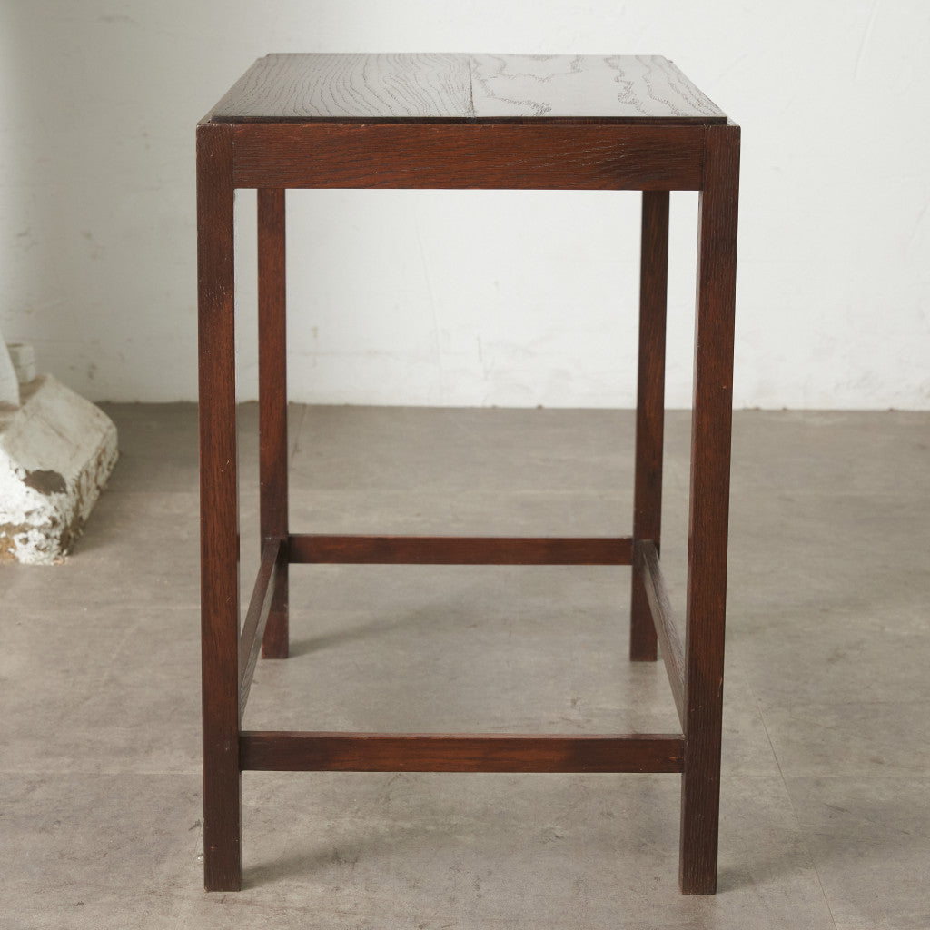 英国クラシック アーツアンドクラフツ様式 サイドテーブル