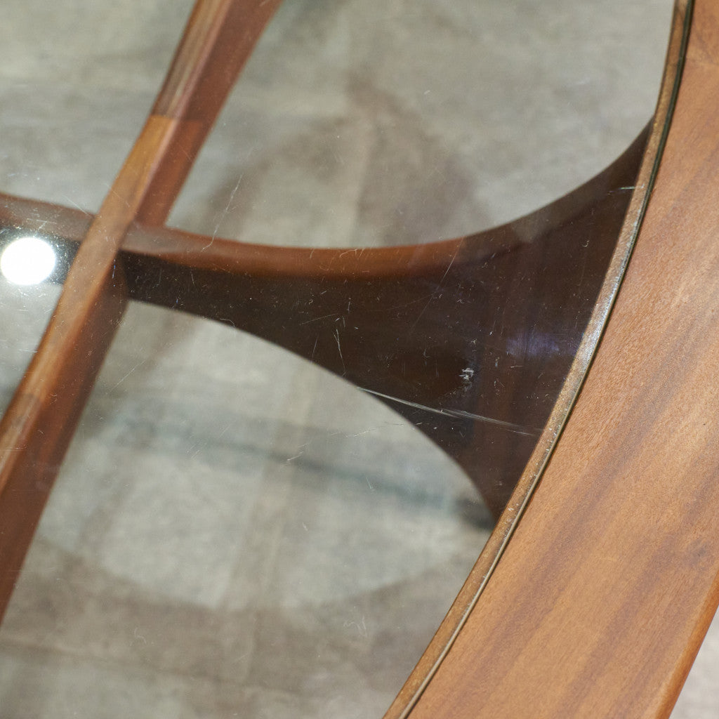 astro オーバルコーヒーテーブル