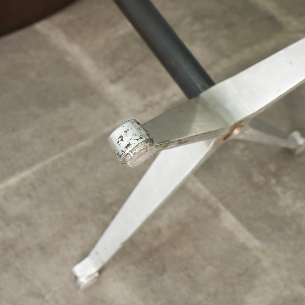 イームズ コントラクトベース ラウンドテーブル