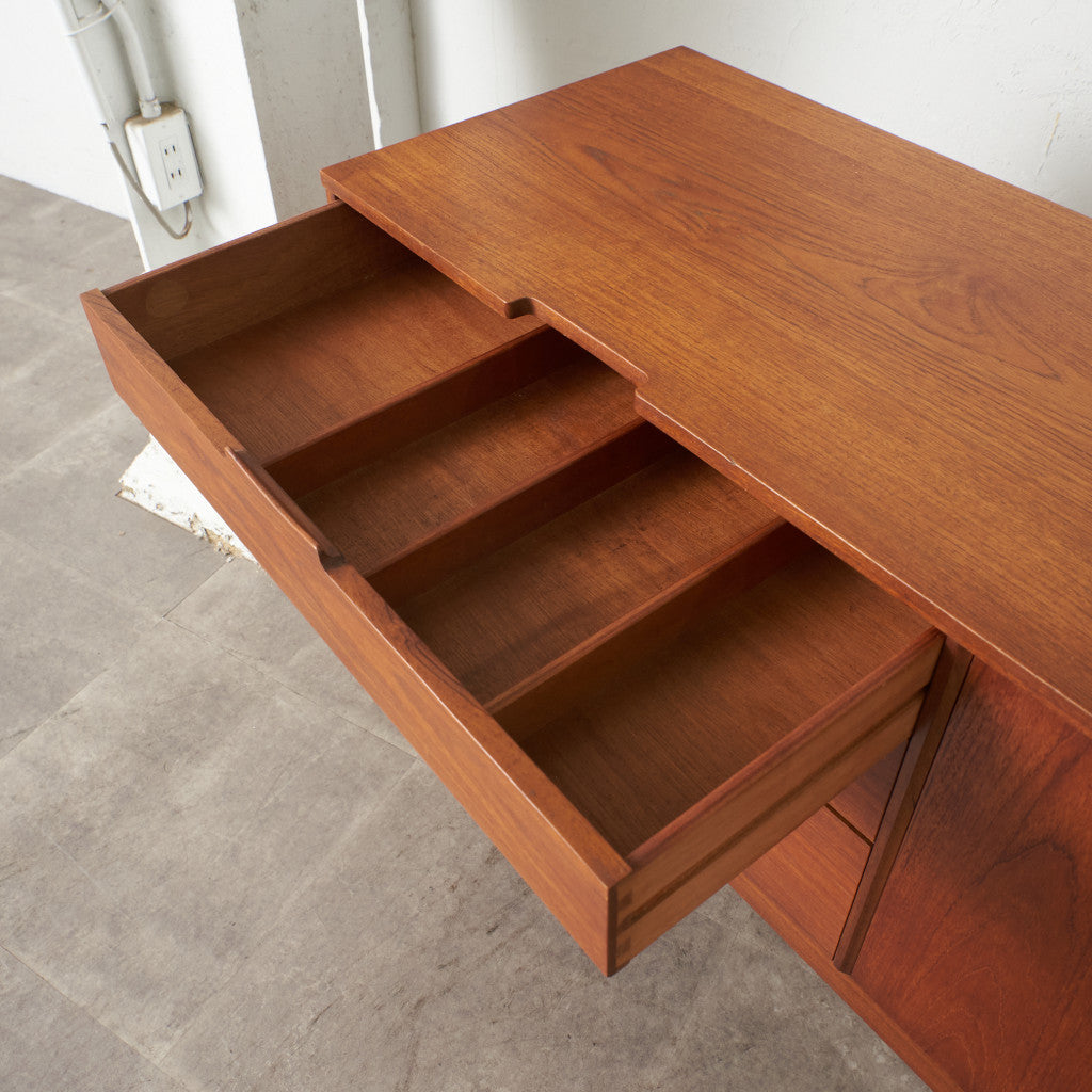 ヴィンテージ サイドボード