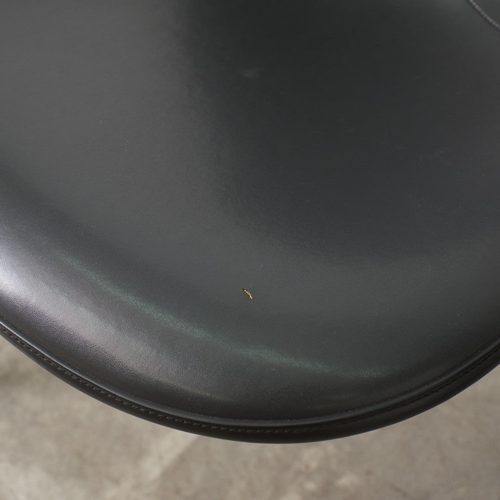 サイドシェルチェア スタッキングベース