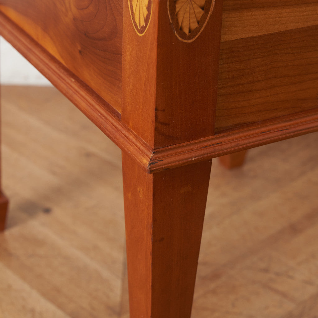 西洋クラシック 象嵌細工 ナイトテーブル