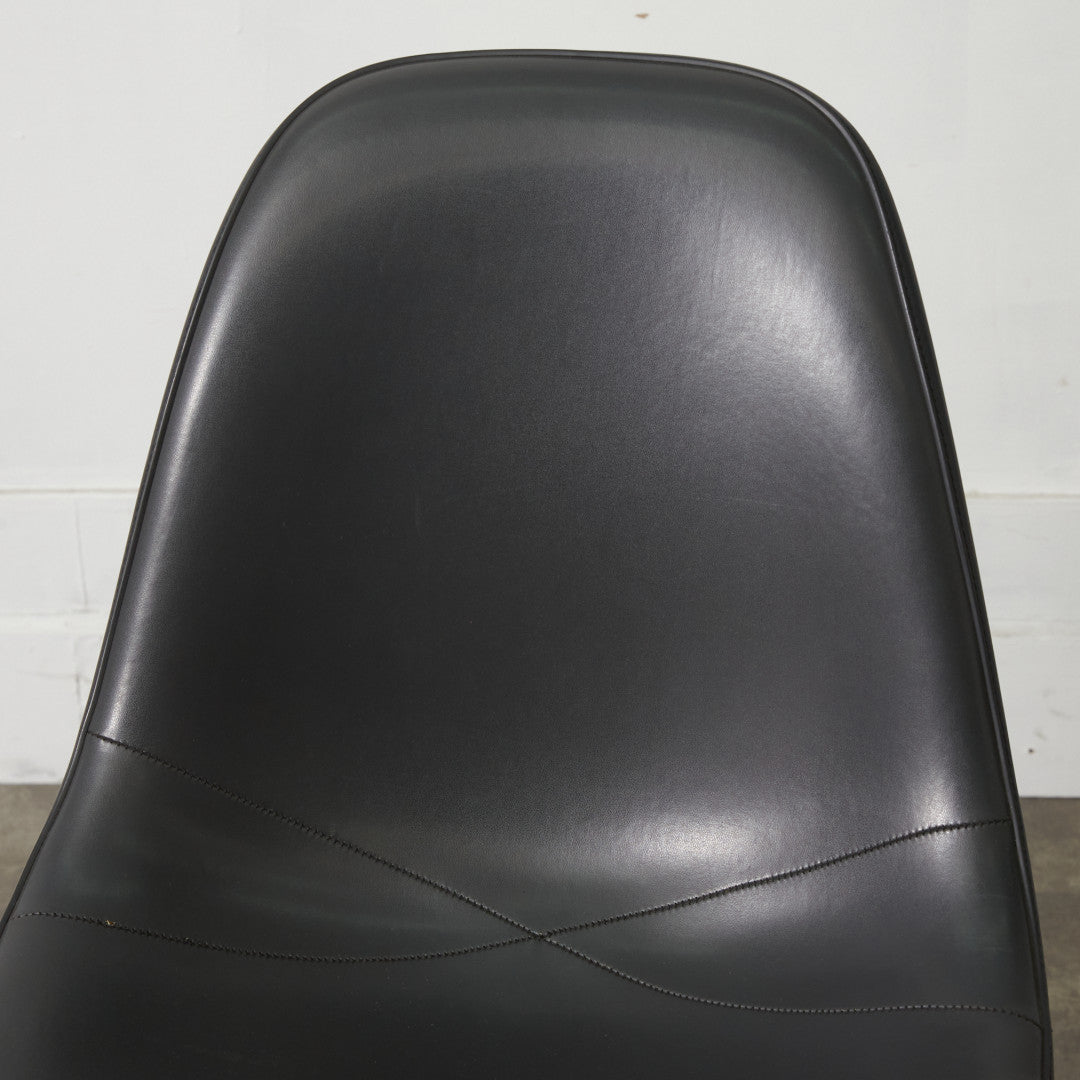 サイドシェルチェア スタッキングベース