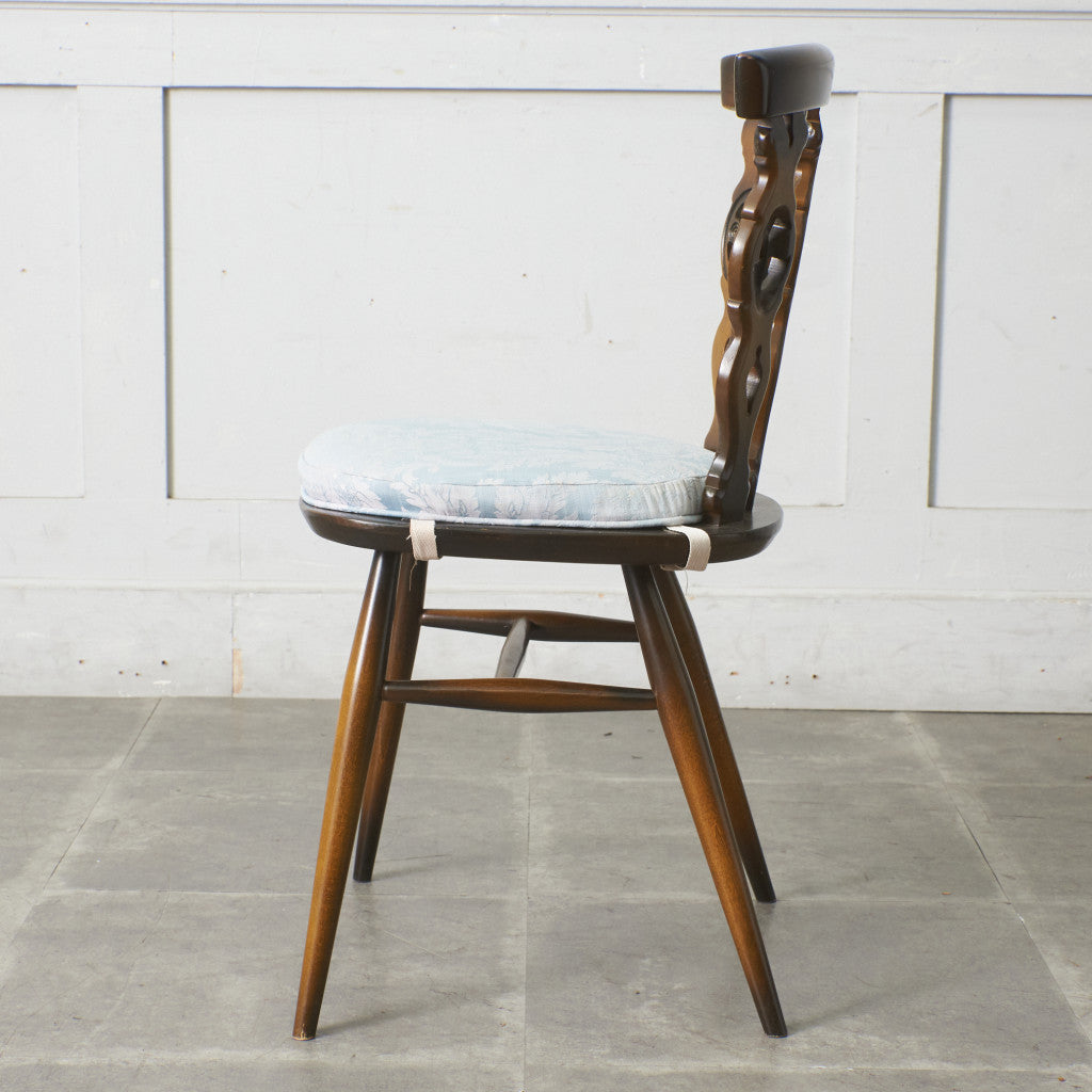 Old Colonial クッション付き シスルバックチェア