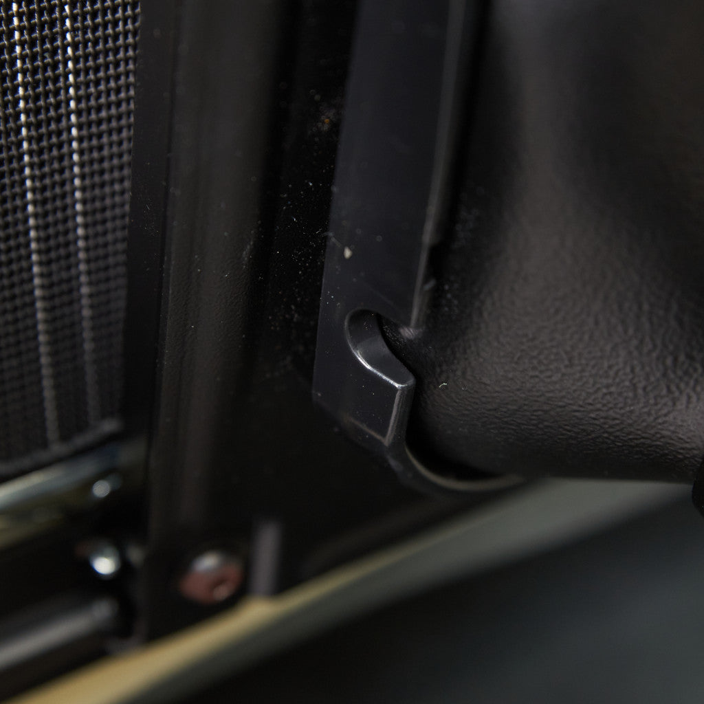 423 CAB ラウンジアームチェア