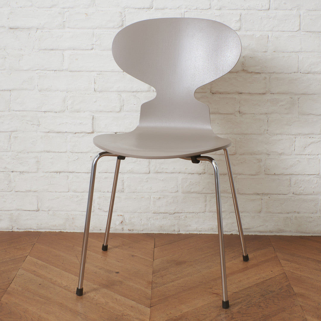 フリッツハンセン　「アントチェア」　アリンコチェア アルネ・ヤコブセン/北欧 FRITZ HANSEN(フリッツ ハンセン)ANT CHAIR カラードアッシュホワイト