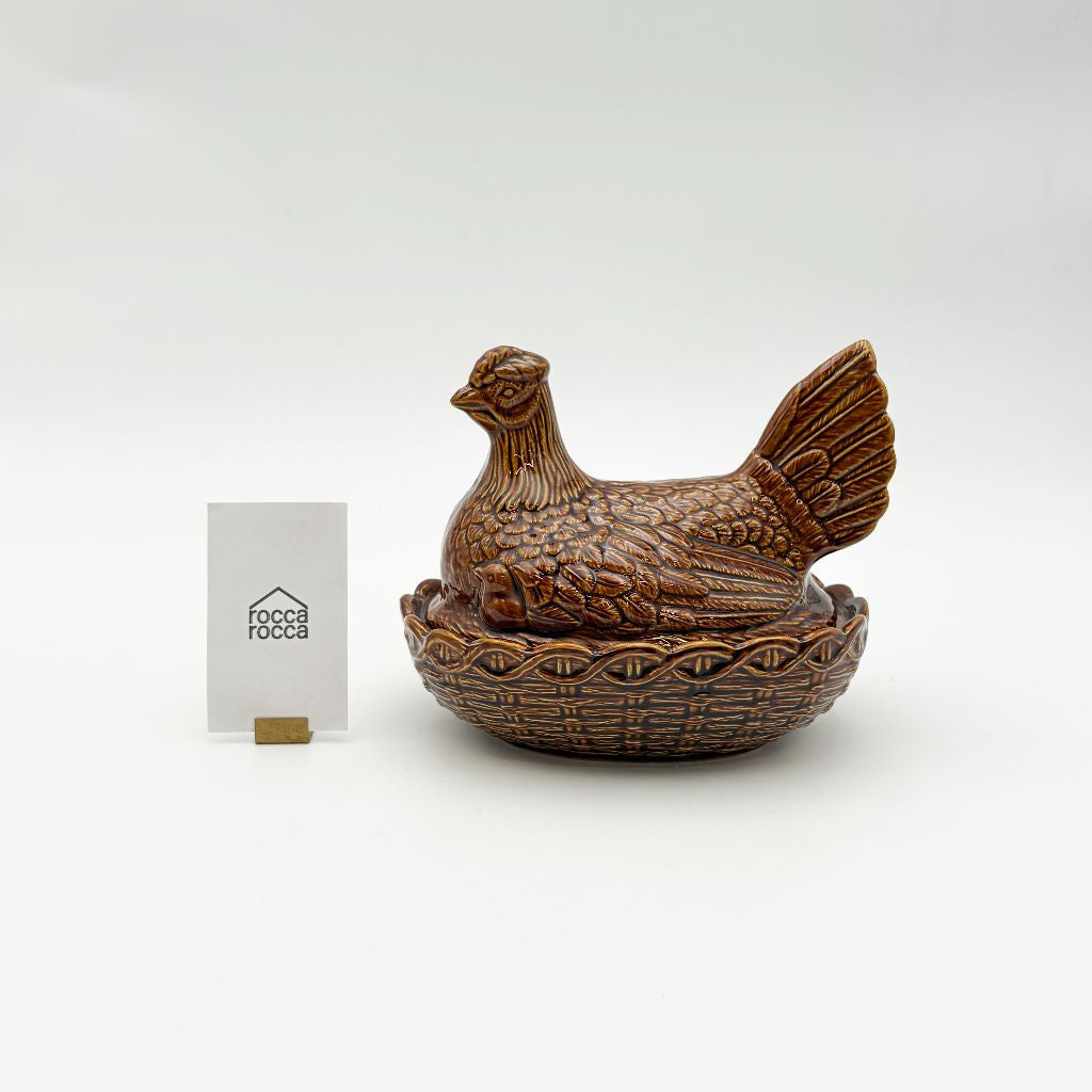 鶏のエッグホルダー