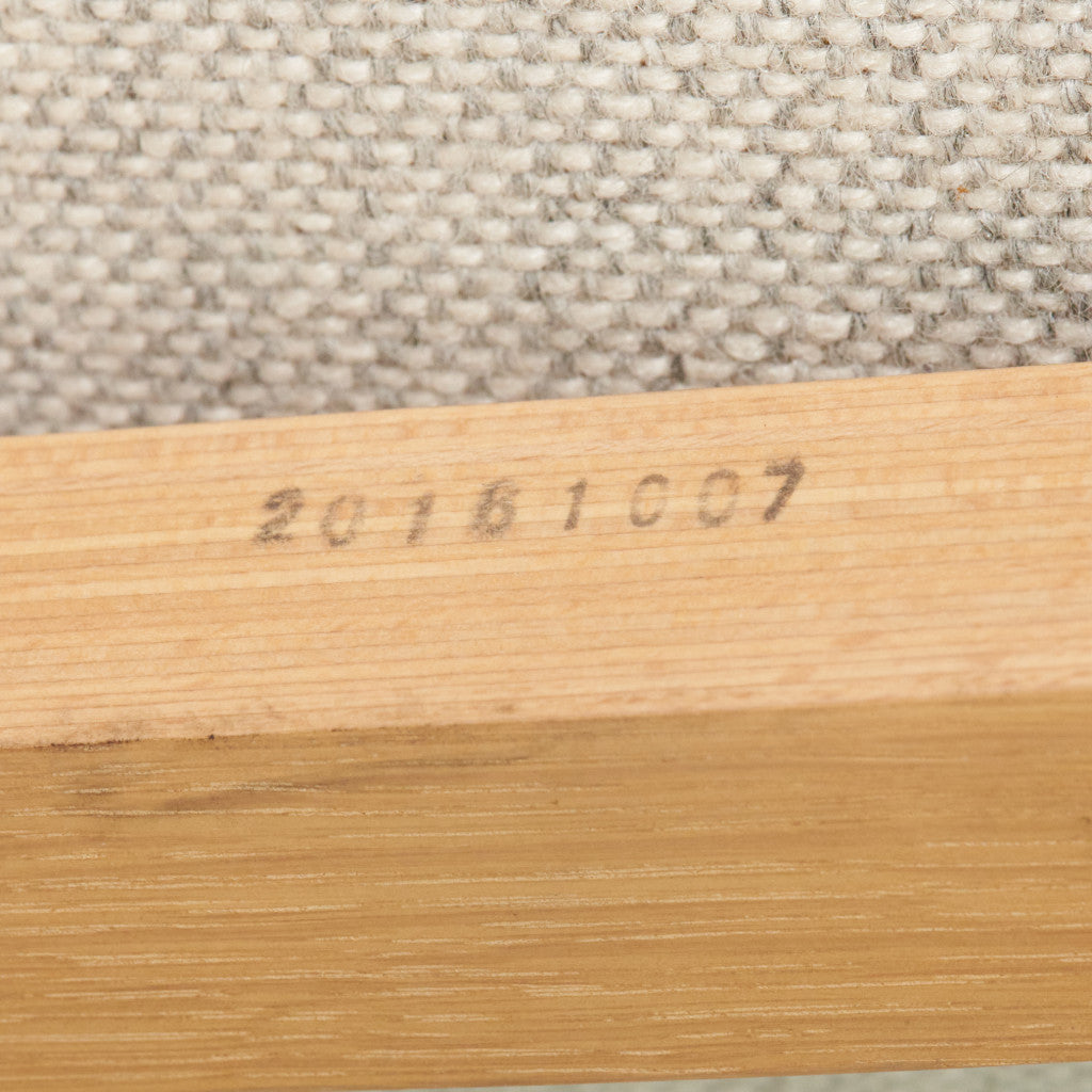 ABOUT A CHAIR アバウト ア チェア