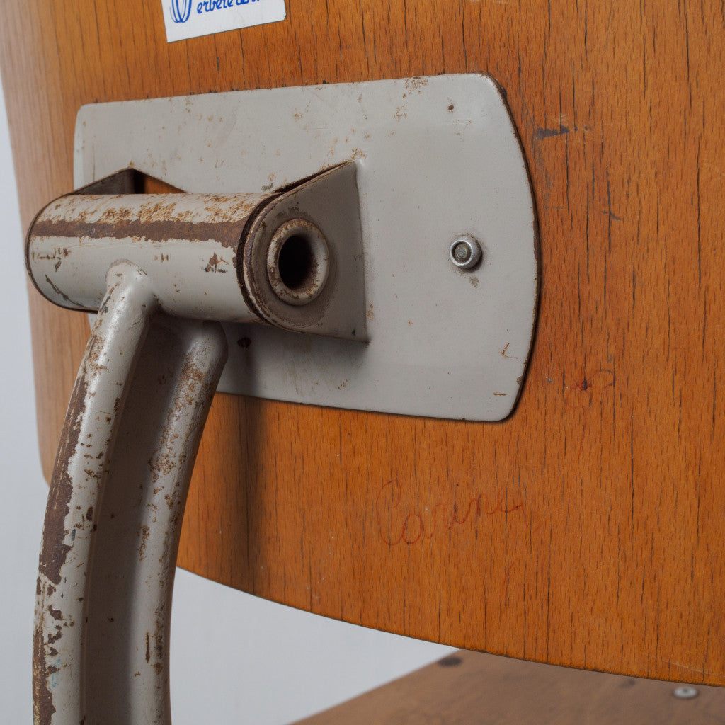 ドラフティングチェア