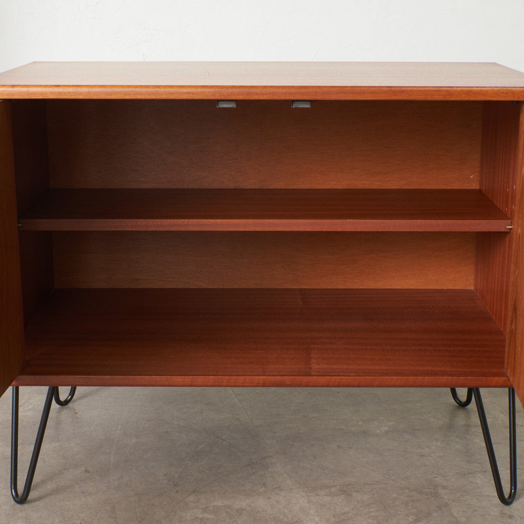 Fresco サイドキャビネット / カスタム アイアンヘアピンレッグ