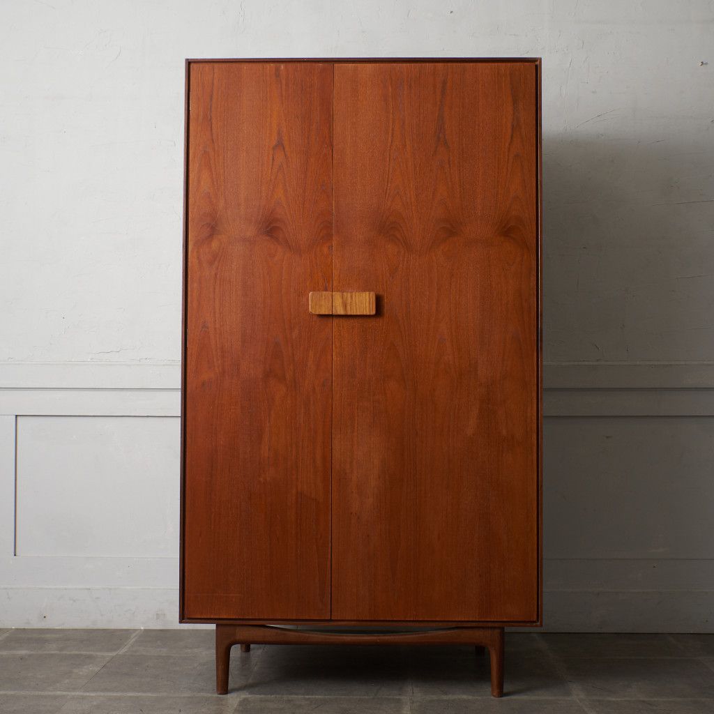 Danish ワードローブ