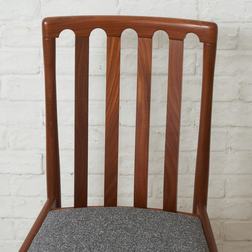 スラットバックチェア/ 張替済