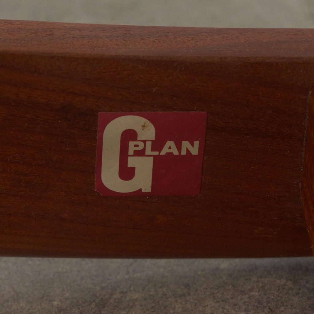 astro オーバルコーヒーテーブル