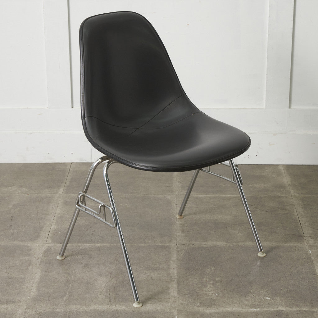 サイドシェルチェア スタッキングベース