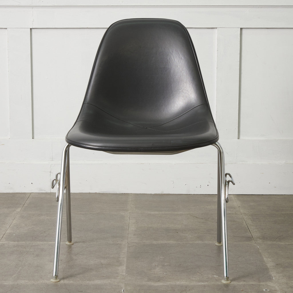 サイドシェルチェア スタッキングベース