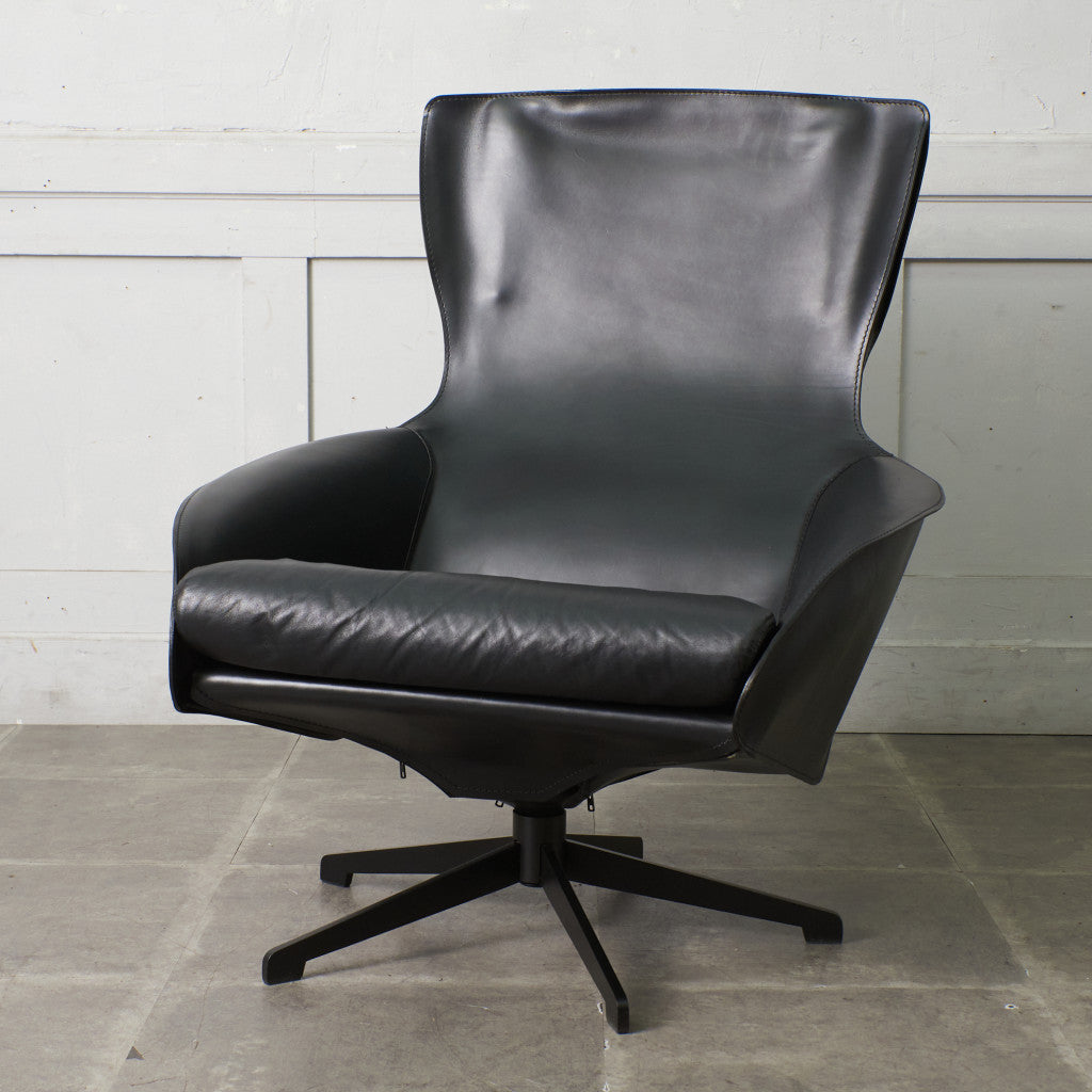 423 CAB ラウンジアームチェア