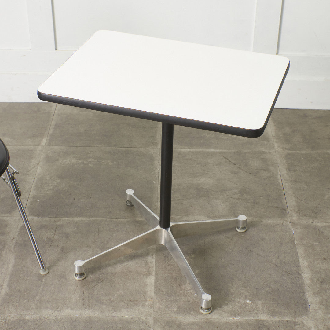 イームズ コントラクトベース テーブル｜ハーマンミラー Herman Miller