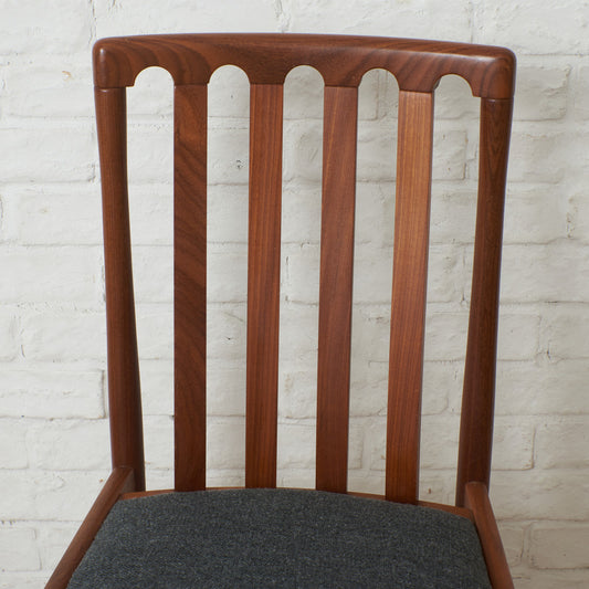 スラットバックチェア/ 張替済