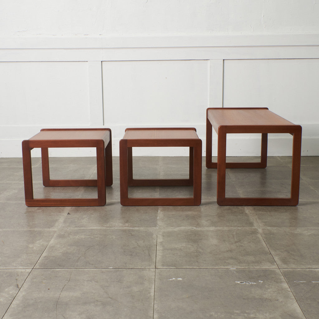 ヴィンテージ ネストコーヒーテーブル