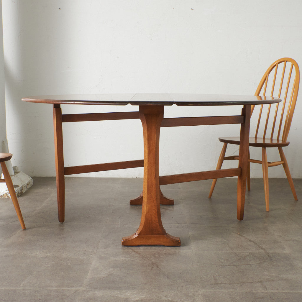 オーバル型 ドロップリーフ ゲートレッグテーブル (610)