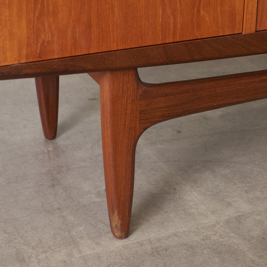 Fresco 脚付きサイドボード (4072)