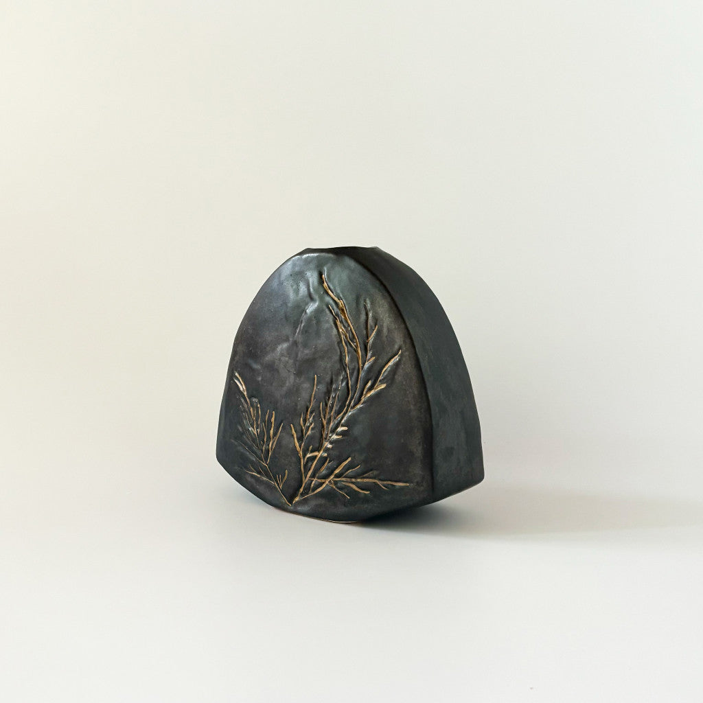 German Art Pottery フラワーベース