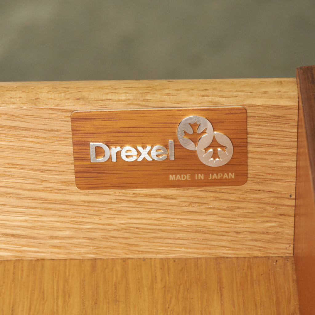 TRIUNE カクテルテーブル