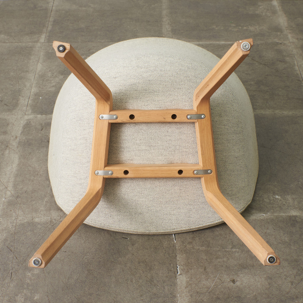 ABOUT A CHAIR アバウト ア チェア
